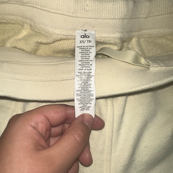 Alo Yoga Straight Leg Pants - Picture 4 of 10